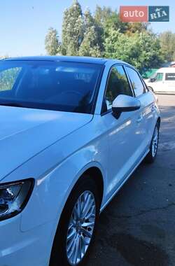 Седан Audi A3 2016 в 