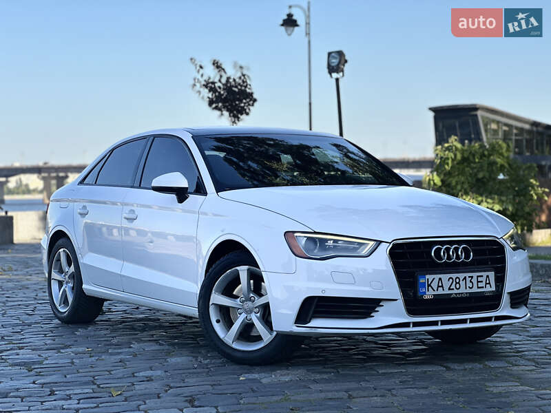 Седан Audi A3 2015 в 