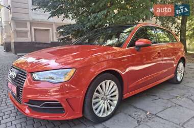 Хэтчбек Audi A3 2015 в 