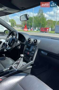 Хэтчбек Audi A3 2006 в 