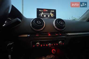 Хэтчбек Audi A3 2014 в 