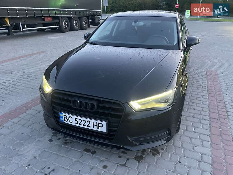 Хетчбек Audi A3 2014 в Золочеві
