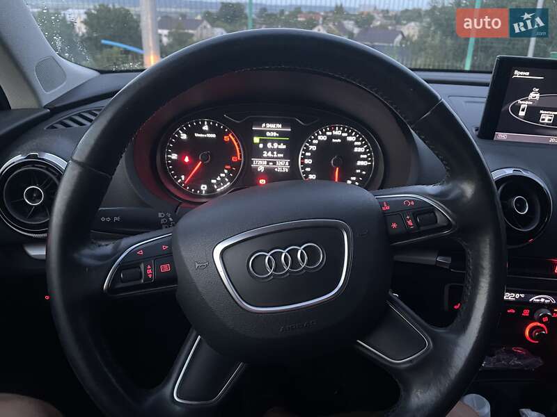 Хетчбек Audi A3 2014 в Золочеві
