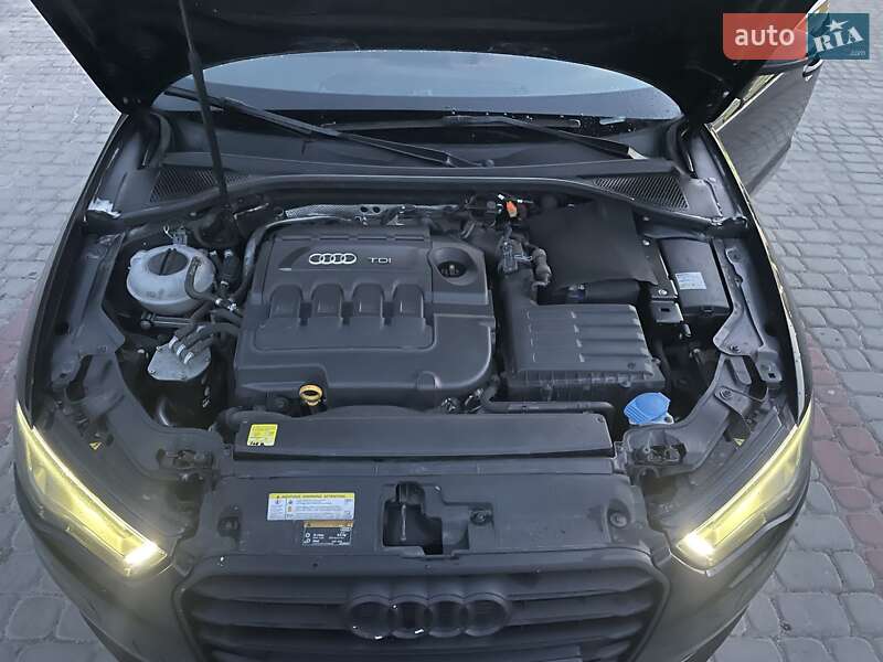 Хетчбек Audi A3 2014 в Золочеві