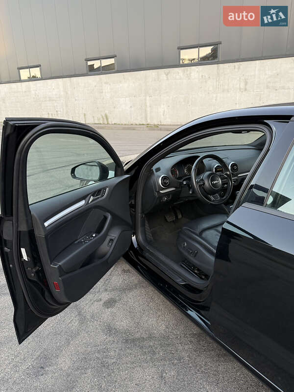 Седан Audi A3 2015 в Києві