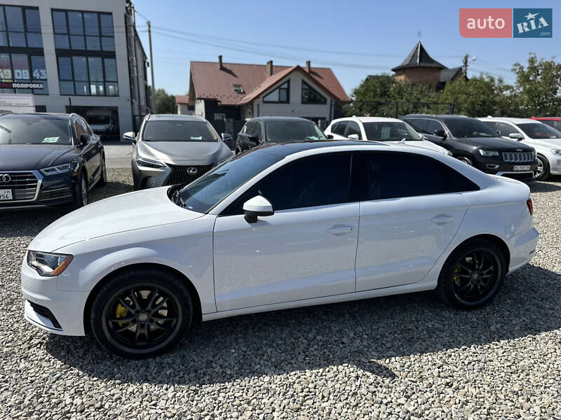 Седан Audi A3 2016 в Ивано-Франковске