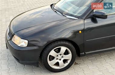 Хэтчбек Audi A3 1998 в 