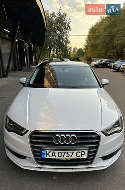 Седан Audi A3 2016 в Киеве