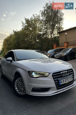 Седан Audi A3 2016 в 