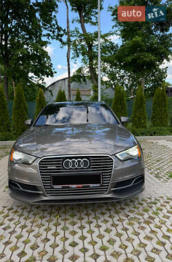 Седан Audi A3 2016 в 