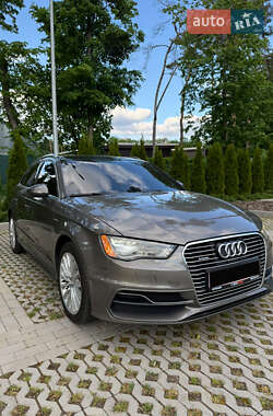 Седан Audi A3 2016 в 