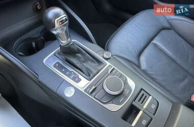 Хэтчбек Audi A3 2015 в 