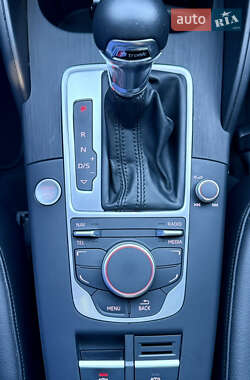 Хэтчбек Audi A3 2015 в 