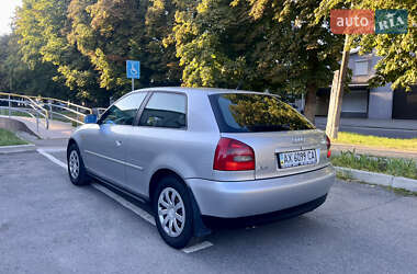 Хэтчбек Audi A3 1998 в 