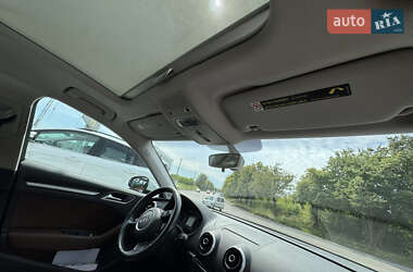 Хэтчбек Audi A3 2015 в 