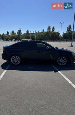 Седан Audi A3 2016 в 