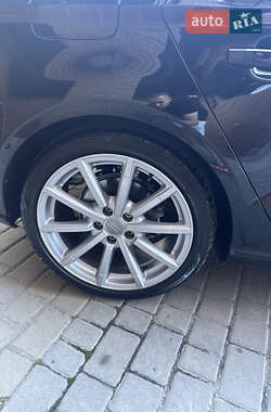 Седан Audi A3 2016 в 