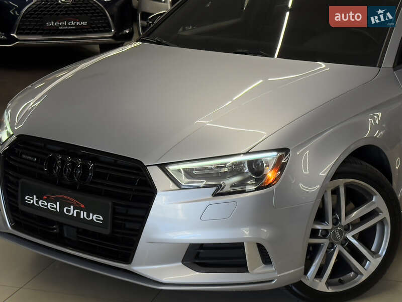 Седан Audi A3 2018 в Николаеве