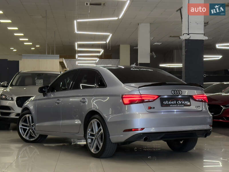 Седан Audi A3 2018 в Николаеве