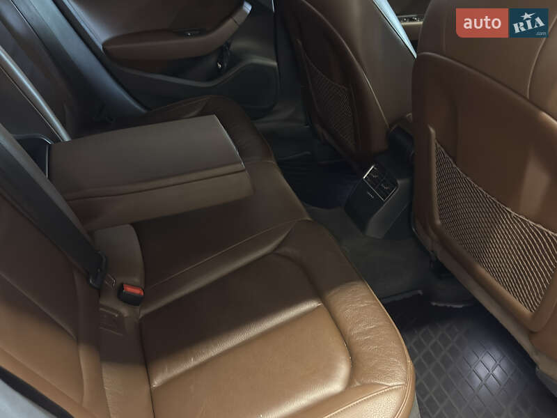 Седан Audi A3 2018 в Николаеве