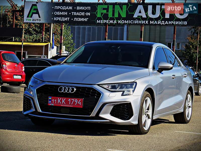 Седан Audi A3 2022 в 