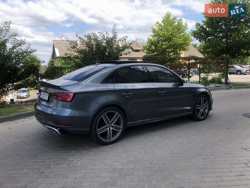 Седан Audi A3 2017 в Виннице