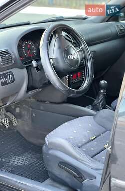 Хэтчбек Audi A3 1999 в 