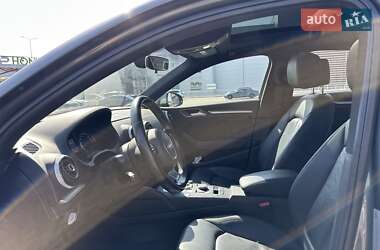 Седан Audi A3 2016 в 