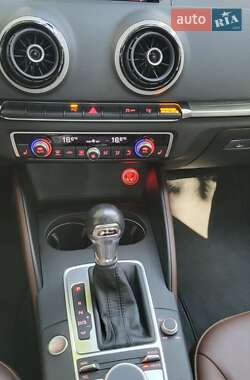 Седан Audi A3 2016 в 