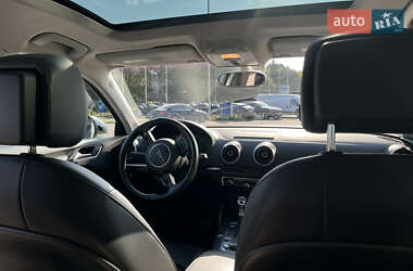 Седан Audi A3 2015 в Ровно