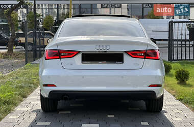 Седан Audi A3 2015 в 