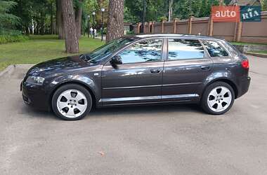 Хэтчбек Audi A3 2005 в 