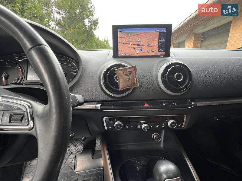 Седан Audi A3 2014 в Смілі