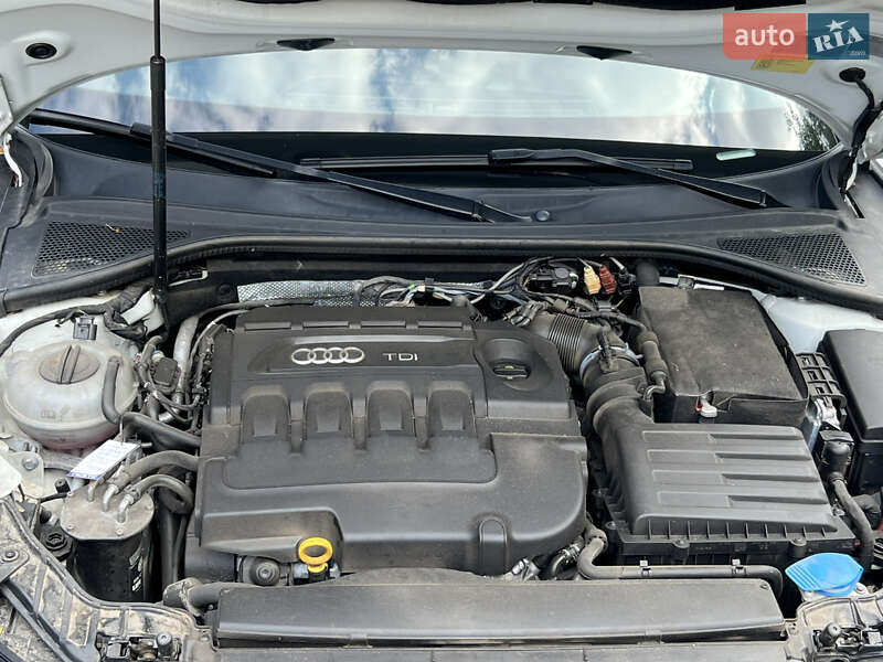 Седан Audi A3 2014 в Смілі