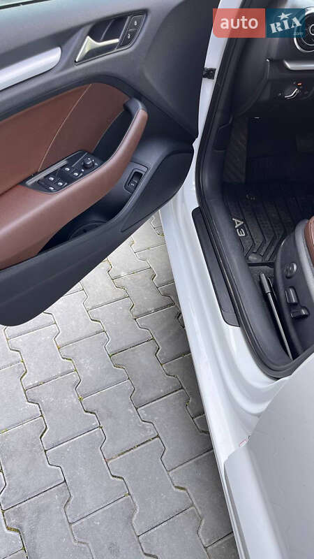 Седан Audi A3 2014 в Львове