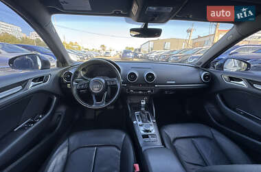 Хэтчбек Audi A3 2017 в 
