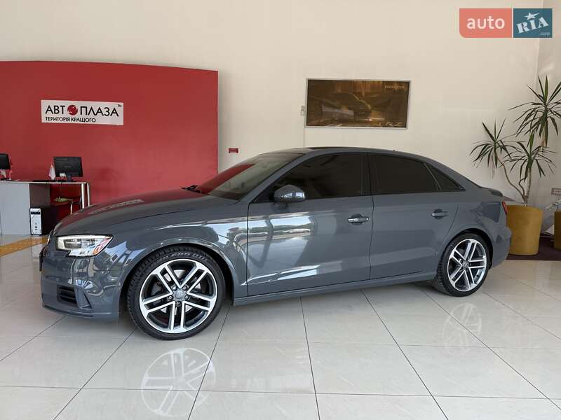 Седан Audi A3 2019 в Черновцах