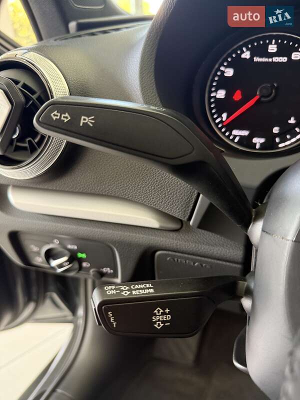 Седан Audi A3 2019 в Черновцах