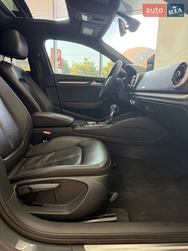 Седан Audi A3 2019 в Черновцах