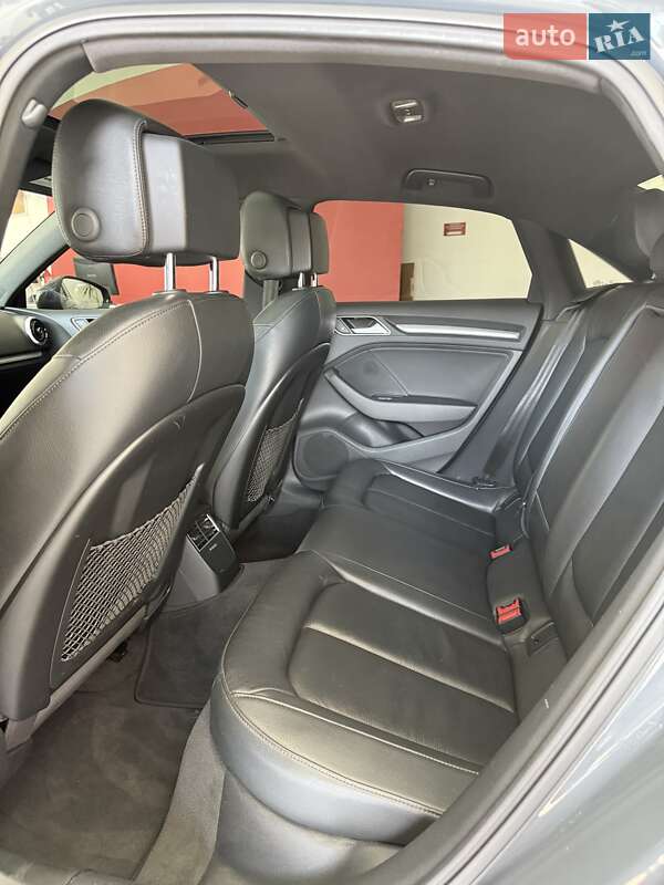 Седан Audi A3 2019 в Черновцах