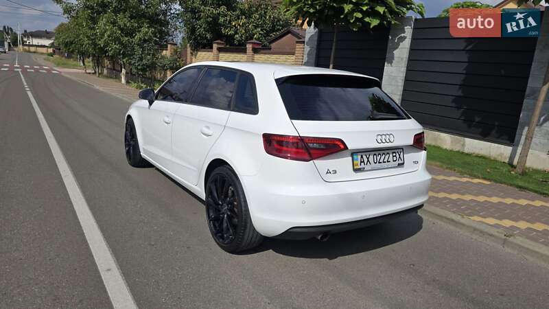 Хэтчбек Audi A3 2015 в Киеве