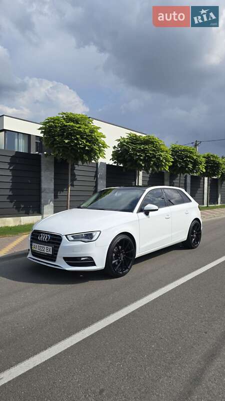 Хэтчбек Audi A3 2015 в Киеве