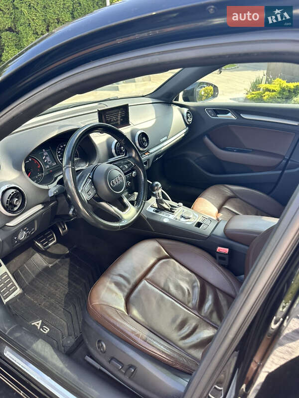 Седан Audi A3 2016 в Луцьку