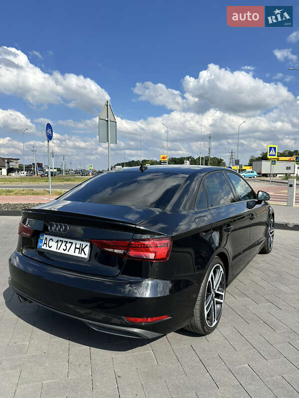 Седан Audi A3 2016 в Луцьку
