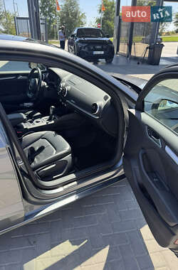 Седан Audi A3 2015 в 