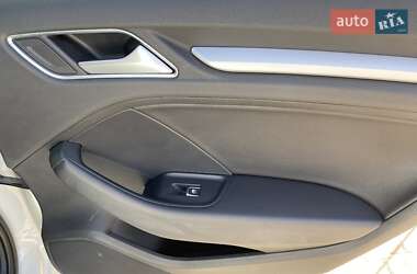 Седан Audi A3 2015 в 