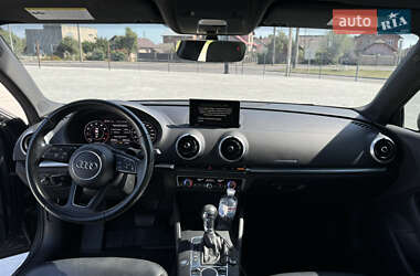 Седан Audi A3 2016 в 