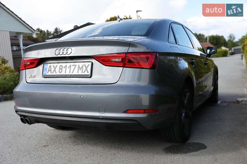 Седан Audi A3 2015 в Новояворовске