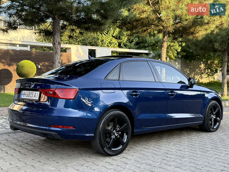 Седан Audi A3 2015 в Одессе