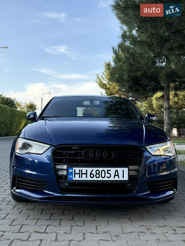 Седан Audi A3 2015 в Одессе